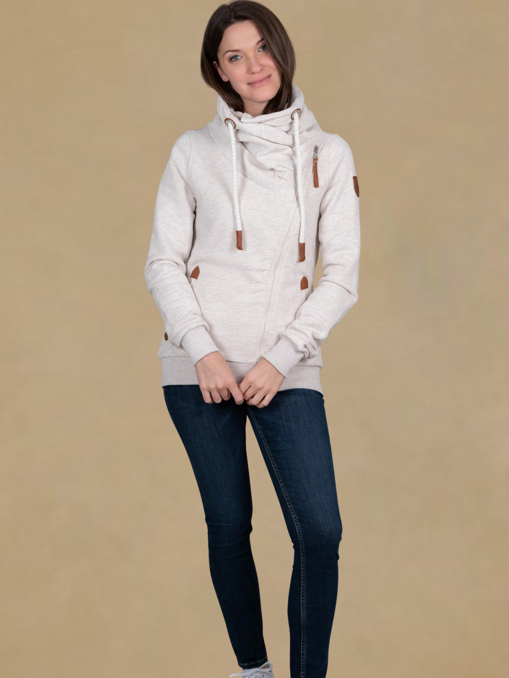 Wanakome Hestia Diagonal Zip Sweatshirt - Heather Oat