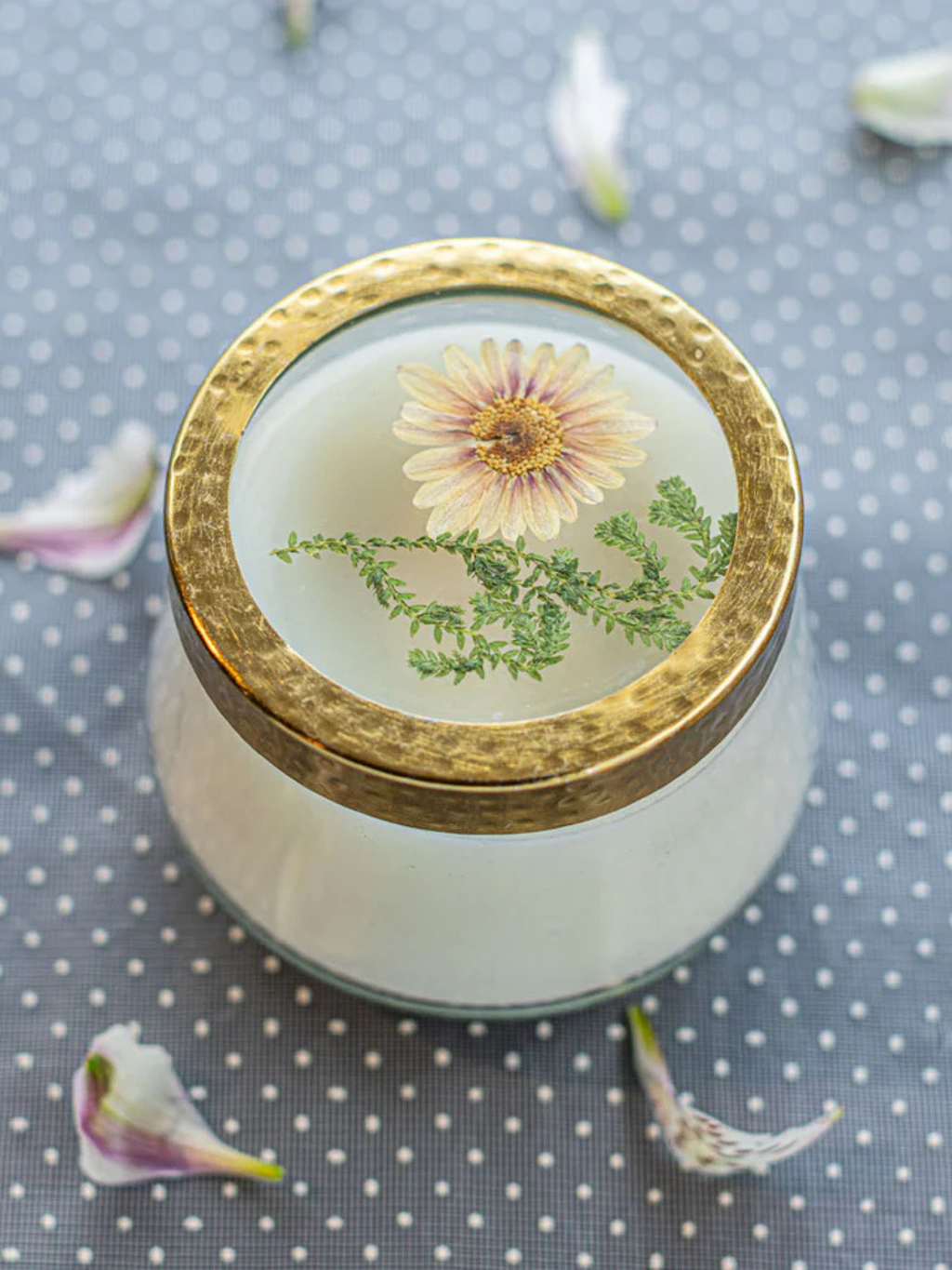 Rosy Rings Accent Pressed Floral Candle - Vanilla Rain